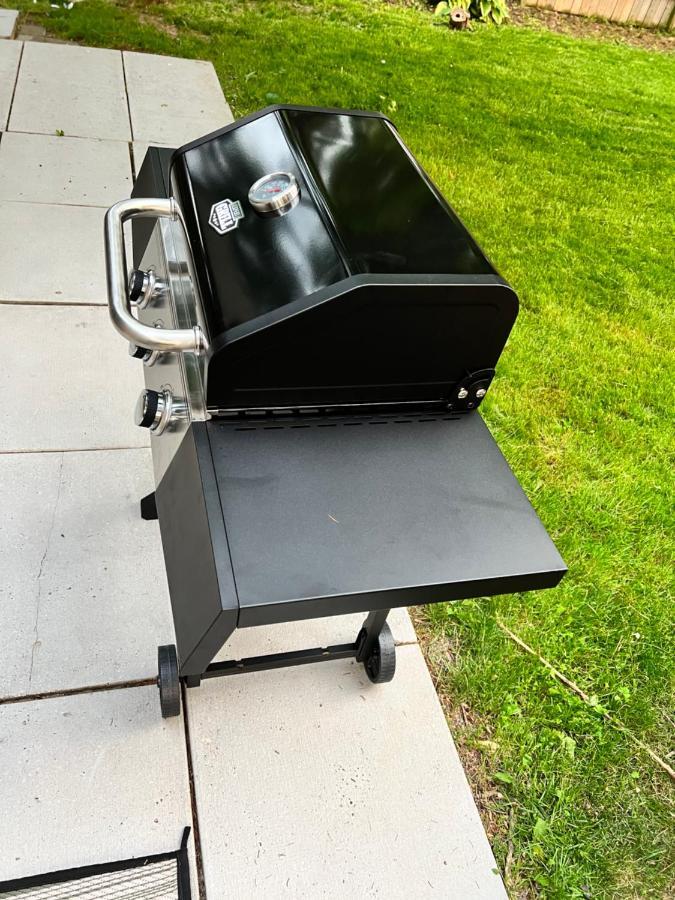 פיקרינג Furnished Family Home Near Toronto - Great Location Game Room - Backyard - Parking & Self Checkin מראה חיצוני תמונה