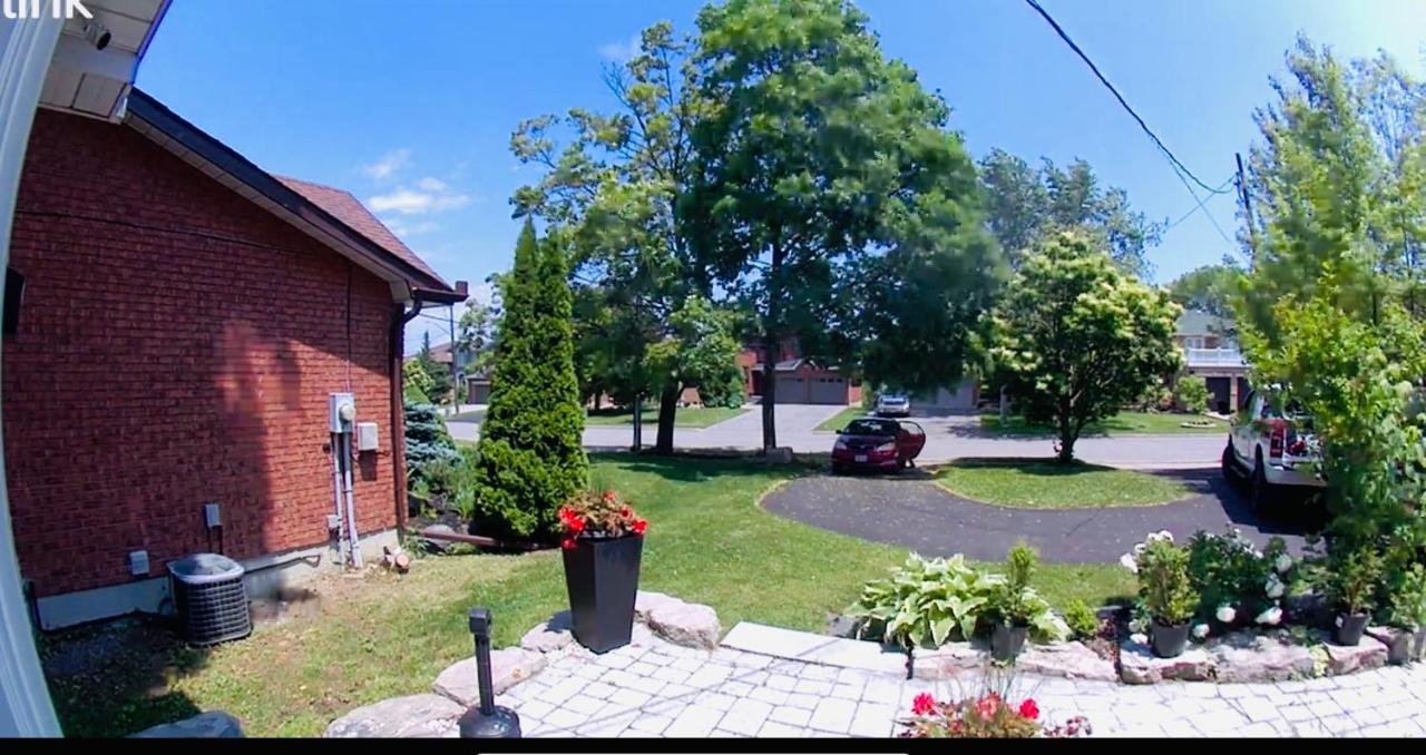 פיקרינג Furnished Family Home Near Toronto - Great Location Game Room - Backyard - Parking & Self Checkin מראה חיצוני תמונה